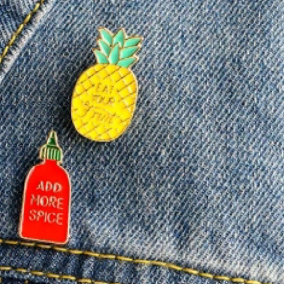 NEW Add More Spice Metal Enamel Pin - Picture 3 of 6